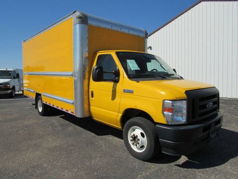 Used 2022 Ford E-350 and Econoline 350 Super Duty RWD image 9