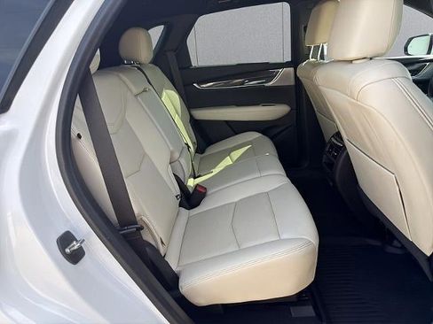 Certified 2023 Cadillac XT5 Sportv w/ Technology Package AWD/4WD image 39