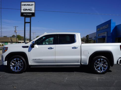 Used 2019 GMC Sierra 1500 Denali w/ Technology Package image 2