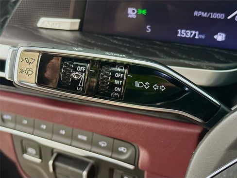 Used 2025 Cadillac Escalade Sport w/ Touring Package AWD/4WD image 6