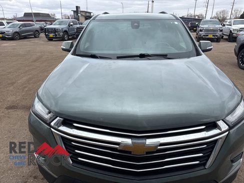 Used 2023 Chevrolet Traverse LT FWD image 14