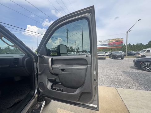 Used 2013 Chevrolet Silverado 2500 LT AWD/4WD image 27