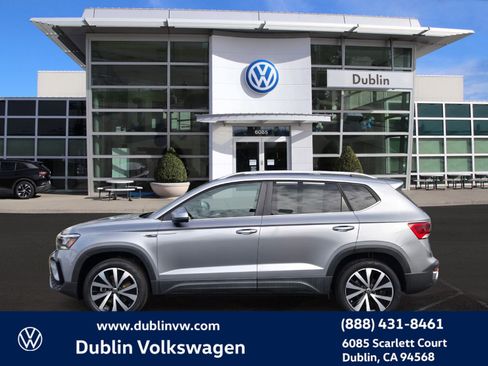 Certified 2022 Volkswagen Taos SE image 7