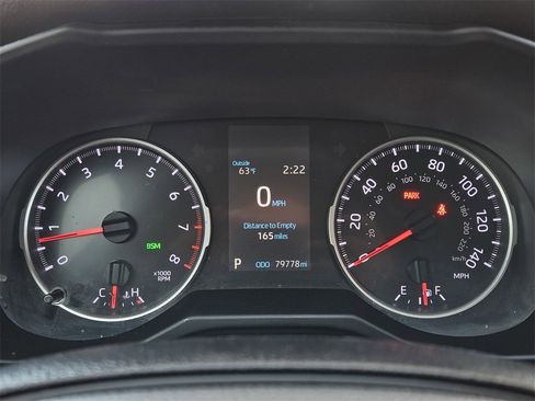 Used 2021 Toyota RAV4 XLE image 12