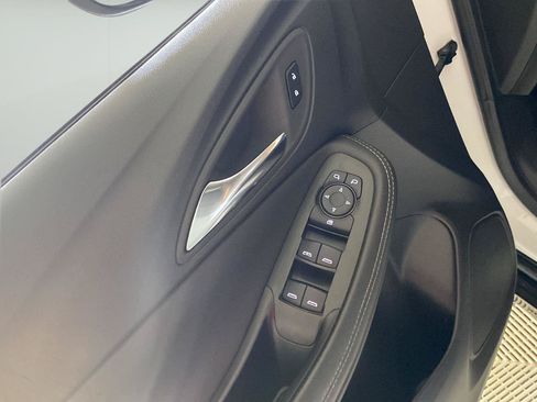 Used 2024 Buick Encore GX Sport Touring FWD image 13