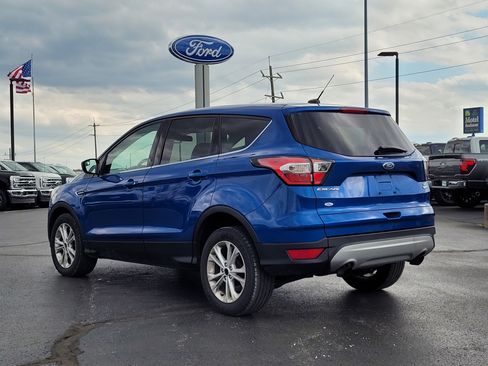 Used 2017 Ford Escape SE w/ SE Cold Weather Package image 6