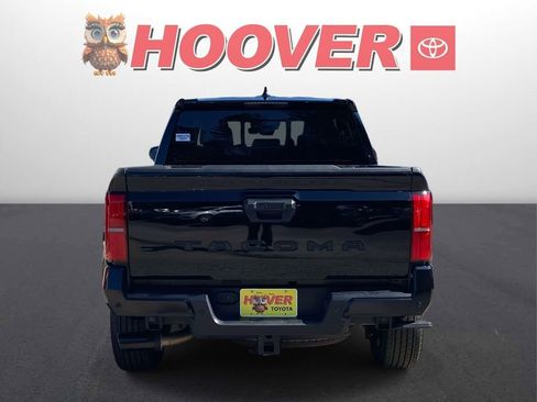 Used 2024 Toyota Tacoma TRD Sport w/ TRD Sport Upgrade Package image 3