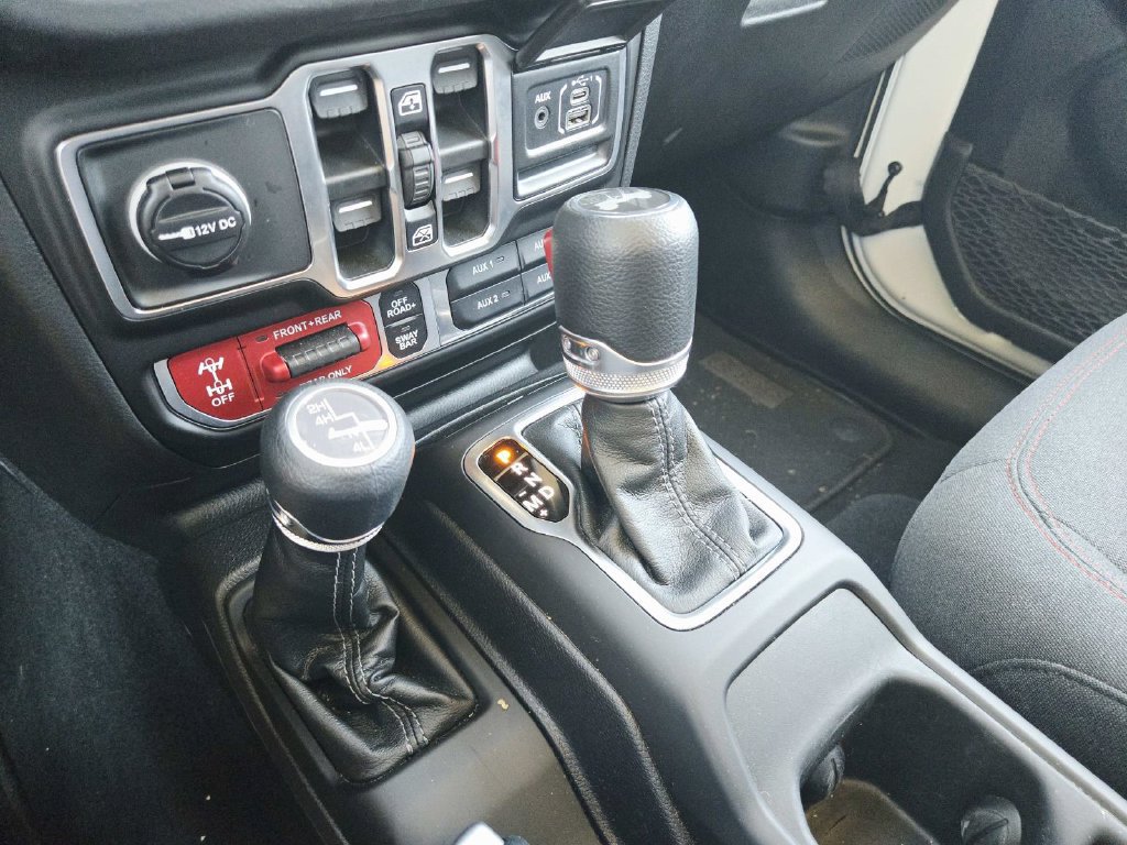 Used 2026 Jeep Wrangler Unlimited Rubicon AWD/4WD image 31