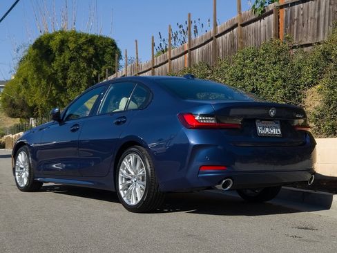 Used 2023 BMW 330i Sedan w/ Convenience Package image 29