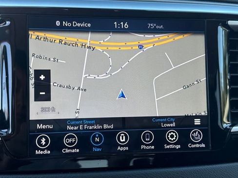 Used 2020 Chrysler Pacifica Touring-L Plus w/ Tire & Wheel Group image 19