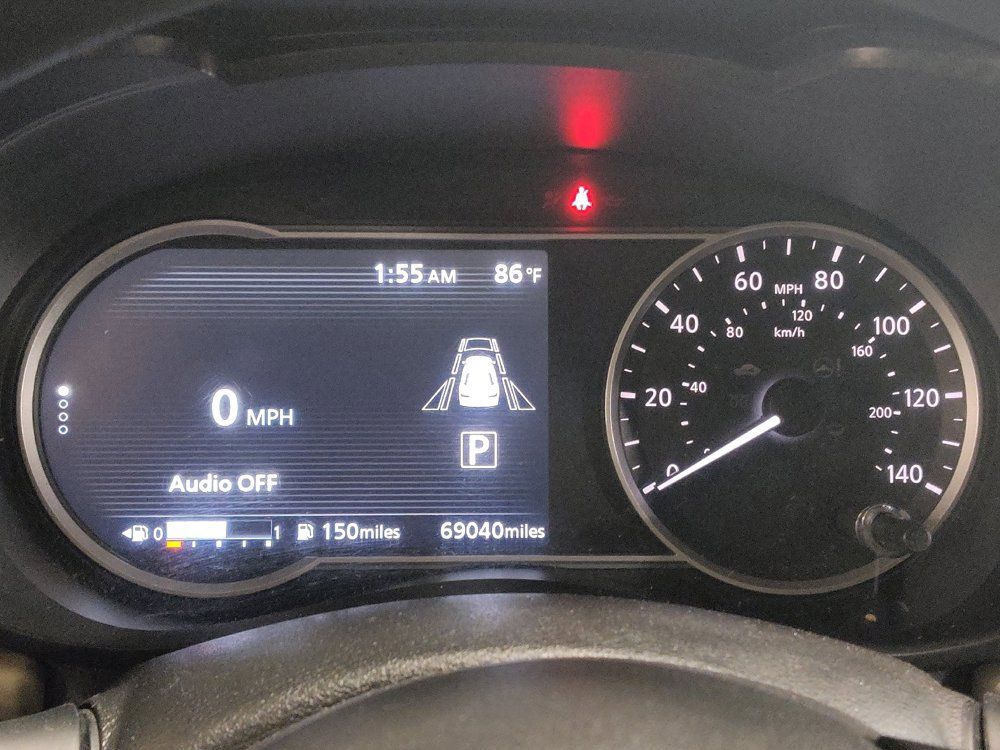 Used 2020 Nissan Versa SV FWD image 23