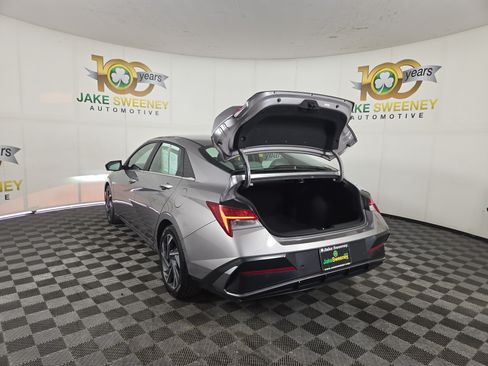 Used 2024 Hyundai Elantra Limited FWD image 33