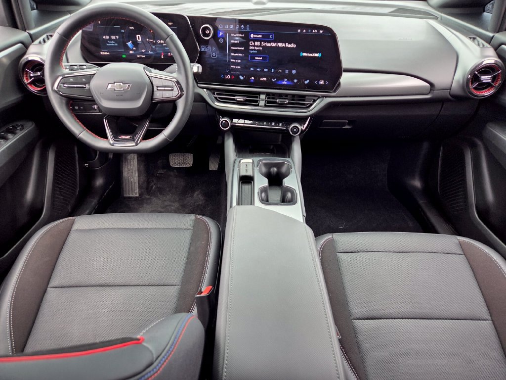 Certified 2025 Chevrolet Equinox EV RS FWD image 19