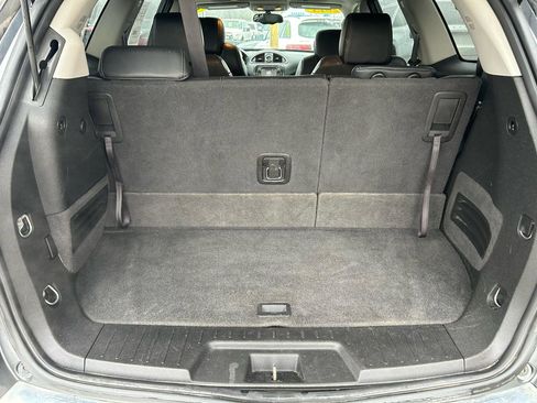 Used 2013 Buick Enclave Premium image 19