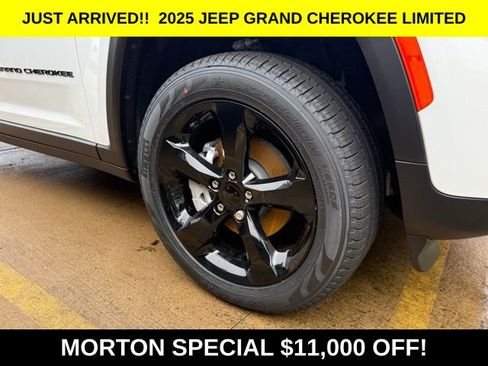 New 2025 Jeep Grand Cherokee Limited w/ Black Appearance Package image 5