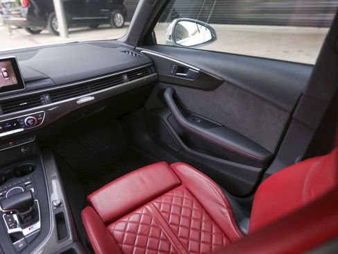 Used 2018 Audi S4 Prestige w/ Prestige Package image 39