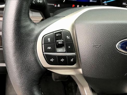 Certified 2022 Ford Explorer Limited image 24