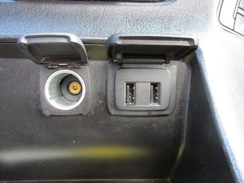 Used 2016 GMC Yukon SLT w/ Open Road Package image 15