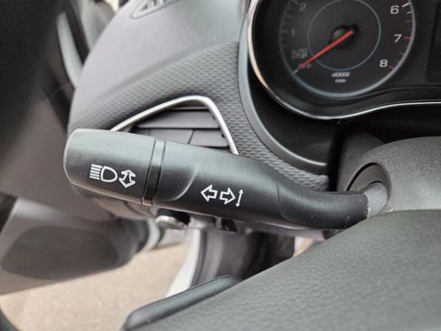 Used 2016 Chevrolet Cruze LT image 25