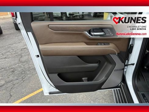 New 2026 GMC Yukon XL Denali Ultimate w/ LPO, Floor Liner Package image 16