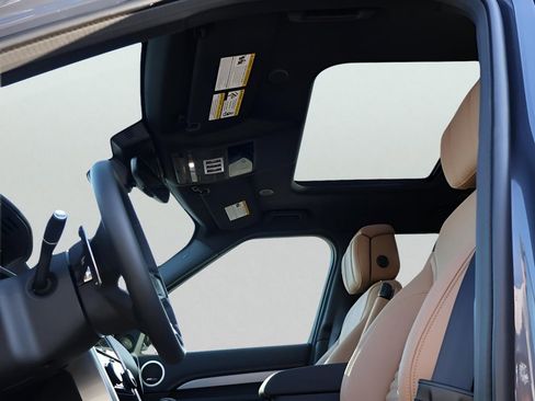New 2026 Land Rover Discovery Limited Edition image 39