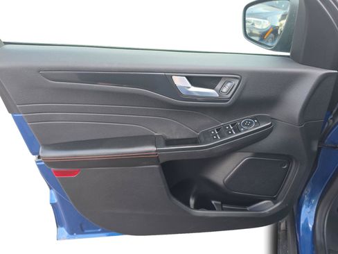 Used 2023 Ford Escape ST-Line AWD/4WD image 9