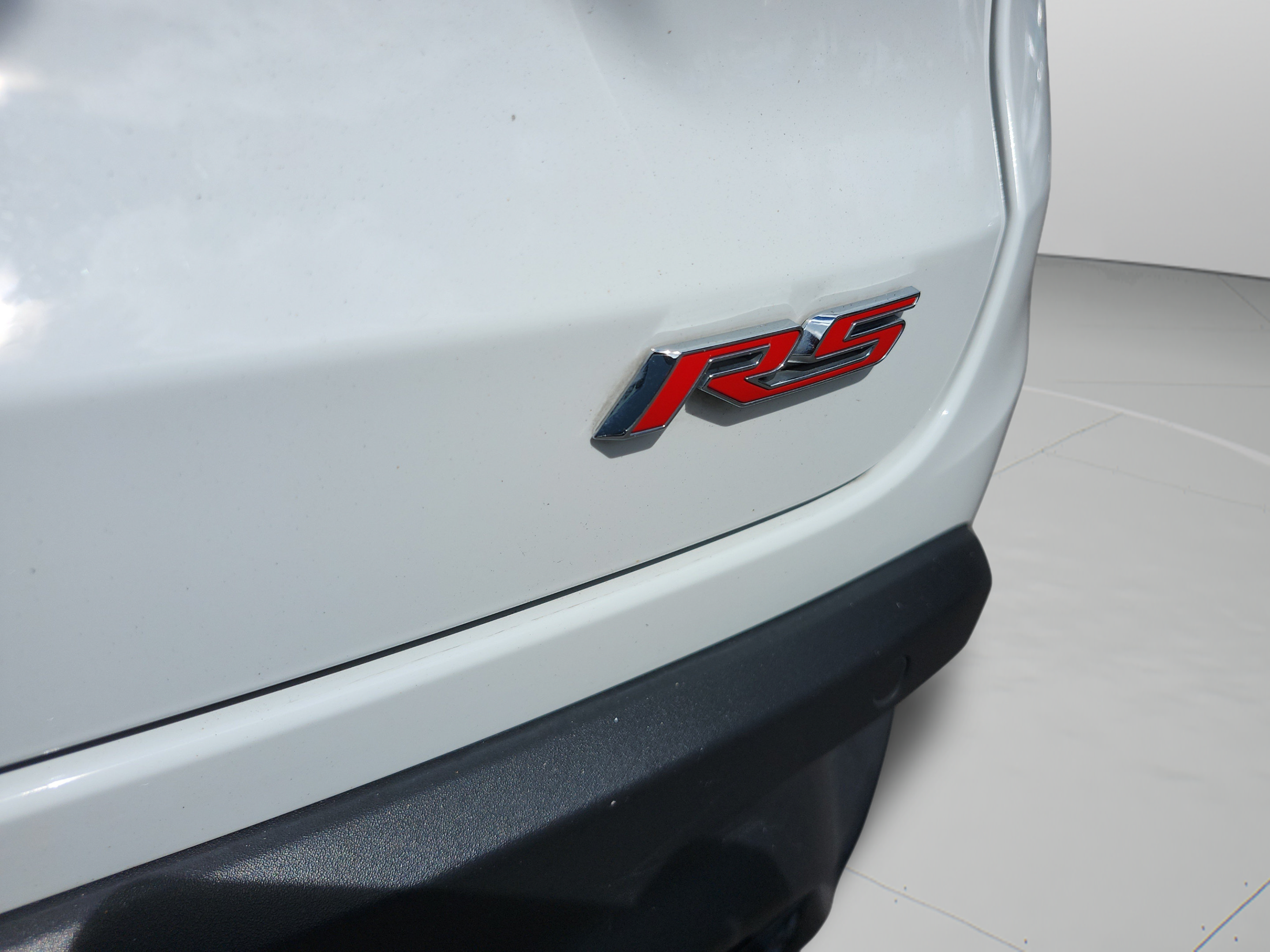 Used 2025 Chevrolet Trax RS w/ Driver Confidence Package FWD image 25