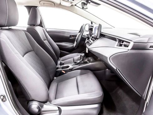 Used 2024 Toyota Corolla LE FWD image 32