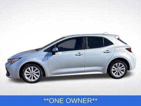 Used 2023 Toyota Corolla SE FWD image 2