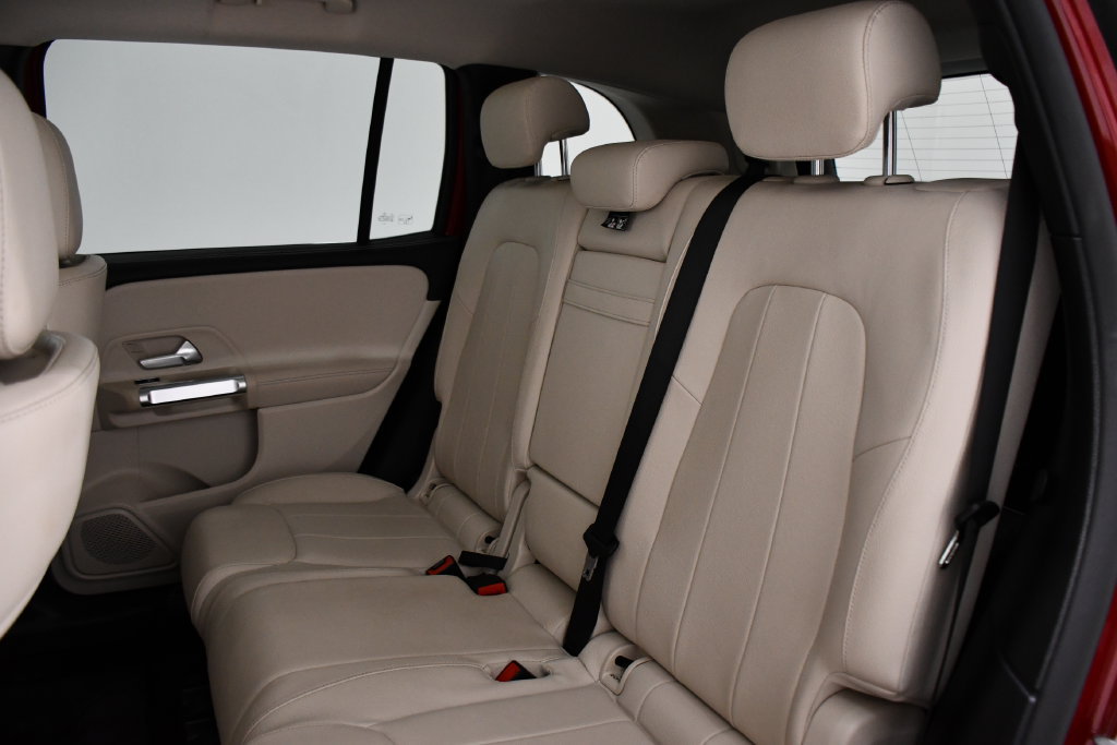 Used 2022 Mercedes-Benz GLB 250 4MATIC image 21