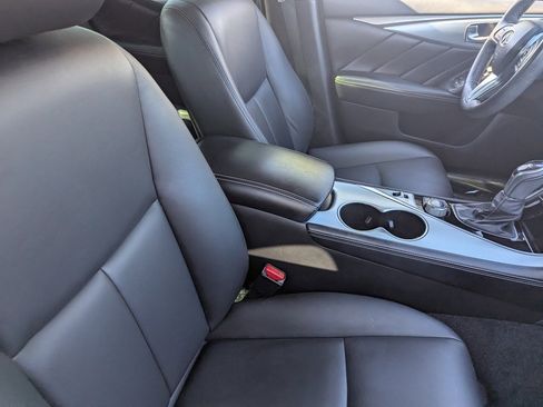 Used 2019 INFINITI Q50 Luxe w/ Essential Package (3.0T Luxe) image 11