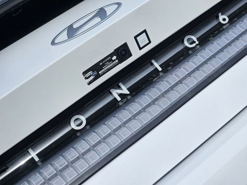 New 2025 Hyundai Ioniq 6 SEL image 11