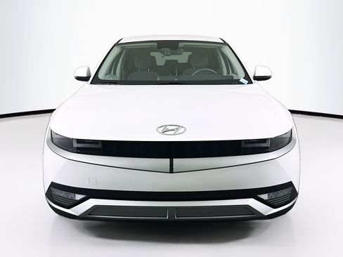Used 2024 Hyundai Ioniq 5 SEL RWD image 2