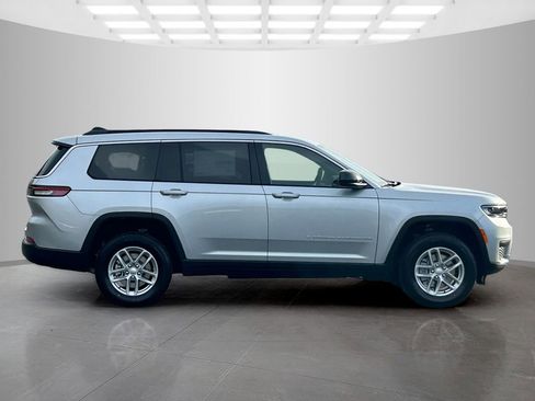 New 2026 Jeep Grand Cherokee L Laredo image 6