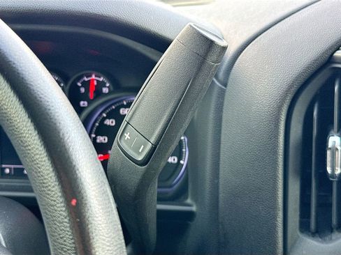 Used 2023 Chevrolet Silverado 1500 Custom image 16