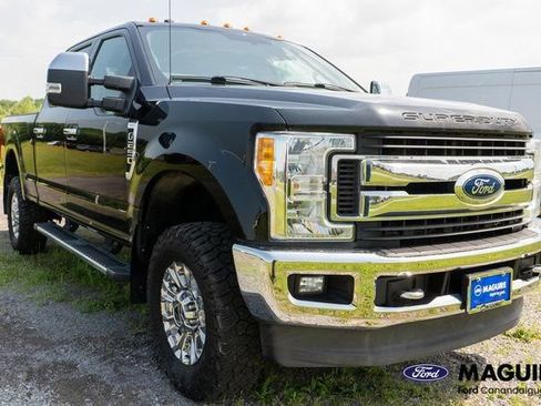 Used 2017 Ford F250 XLT w/ XLT Premium Package AWD/4WD image 4
