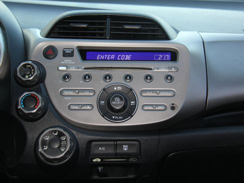 Used 2013 Honda Fit image 13