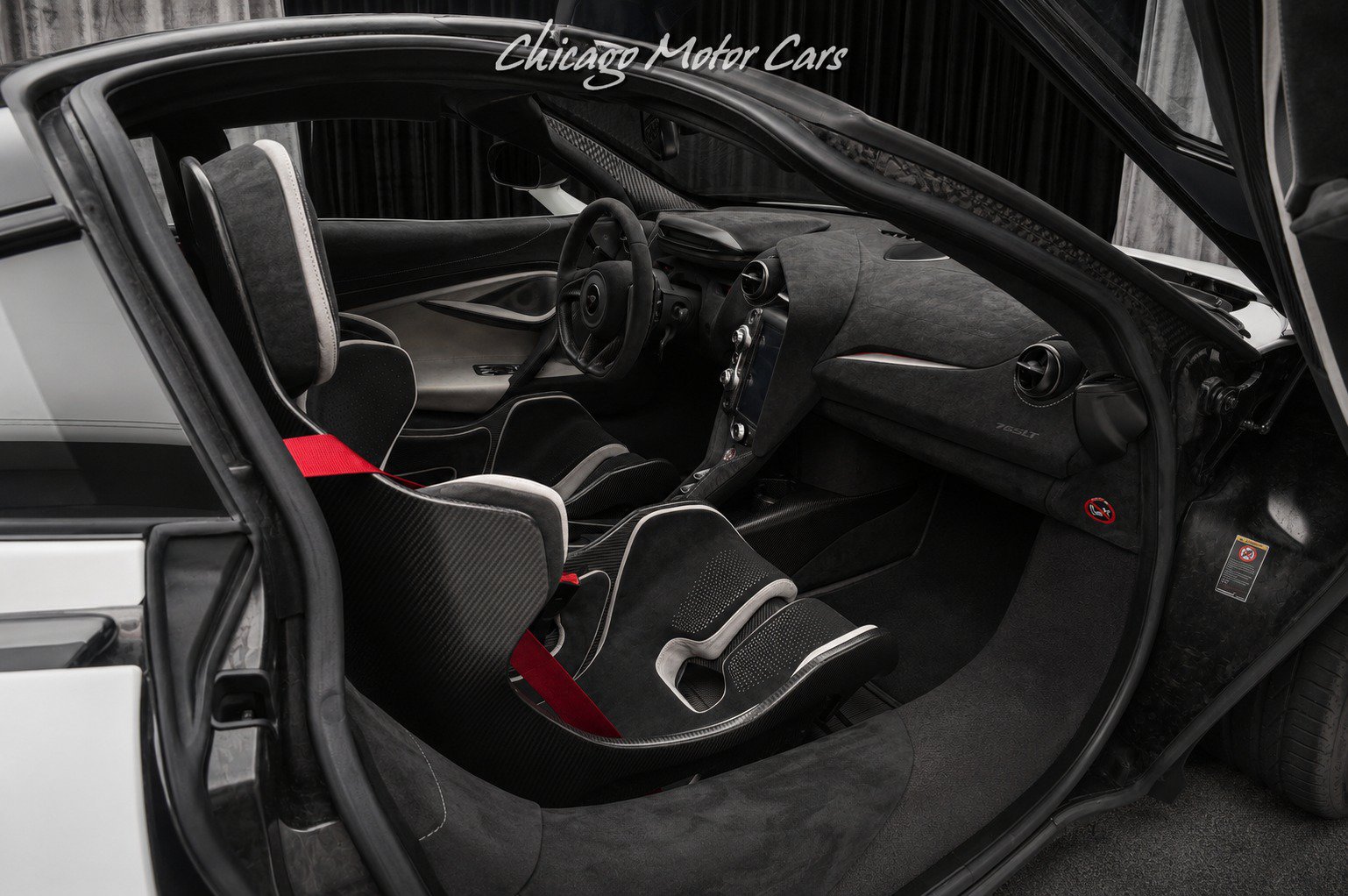 Used 2021 McLaren 765LT RWD image 8
