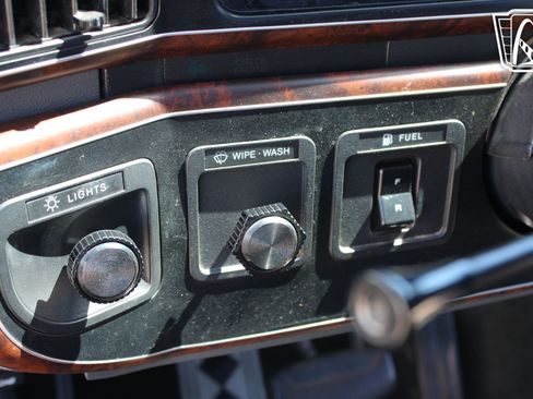 Used 1991 Ford F250 2WD Regular Cab image 14
