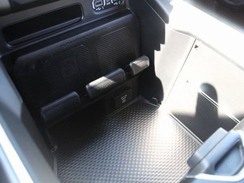 Used 2022 RAM 1500 Laramie image 27