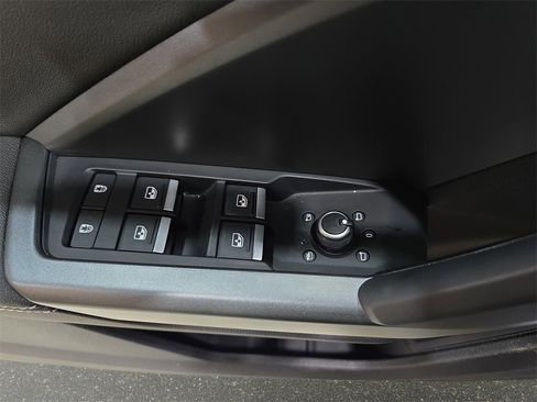 Certified 2025 Audi Q3 2.0T Premium w/ Convenience Package image 30