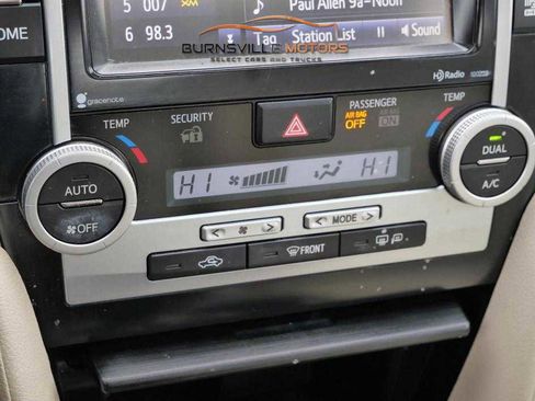 Used 2014 Toyota Camry XLE image 21