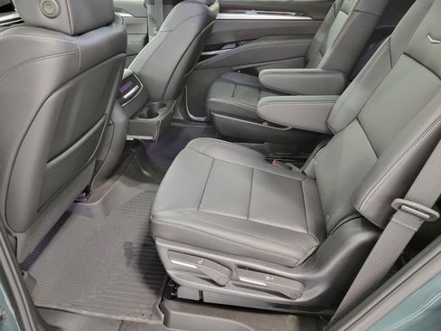 Used 2025 Cadillac Escalade Luxury w/ LPO, Floor Liner Package AWD/4WD image 22
