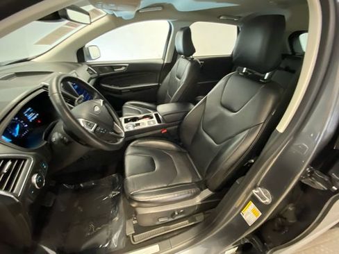 Used 2022 Ford Edge Titanium image 13