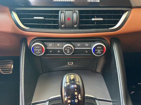 Used 2017 Alfa Romeo Giulia Ti w/ TI 19" Sport Package RWD image 16