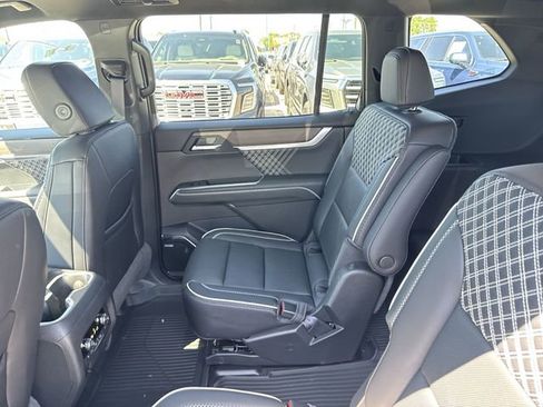 New 2026 GMC Acadia Denali w/ Super Cruise Package FWD image 23