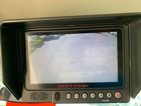 Used 2014 Chevrolet Express 4500 w/ Ambulance Package image 20