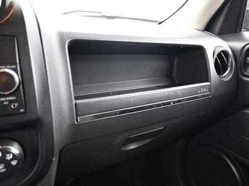 Used 2017 Jeep Patriot Sport FWD image 23