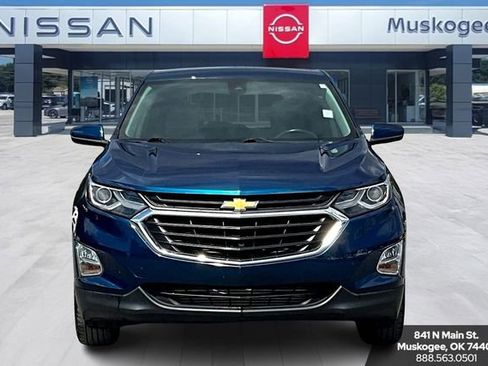 Used 2021 Chevrolet Equinox LT image 2
