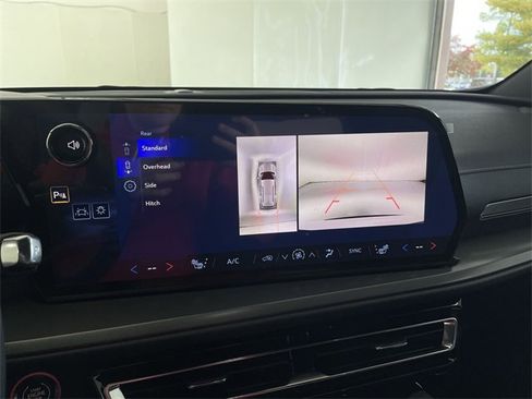 New 2026 Chevrolet Traverse LT w/ Sun and Wheel Package image 31